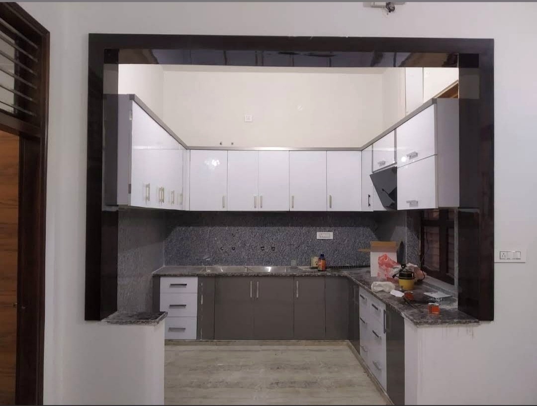 Modular kitchen by Hiten Furnitures